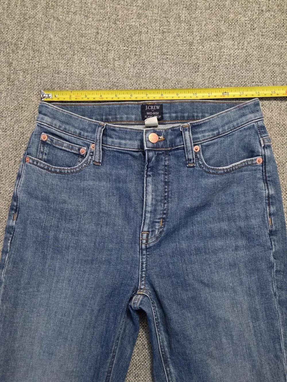 J.CREW Mid-Rise Flare Crop Jean in All-Day Stretch Size 6/28 Medium Wash